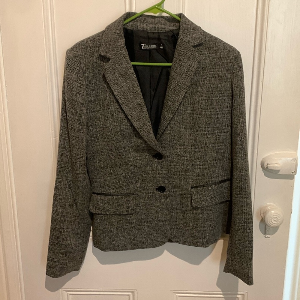 NWOT  7th Avenue New York & Company Women’s Suit Jacket Blazer Heather Grey Sz 8